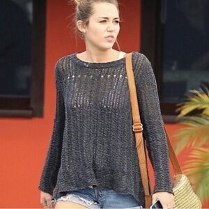 THEORY raw silk crocheted sweater gray size small